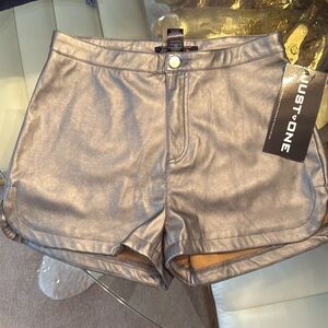 Silver Metallic Faux Leather Shorts Sz L